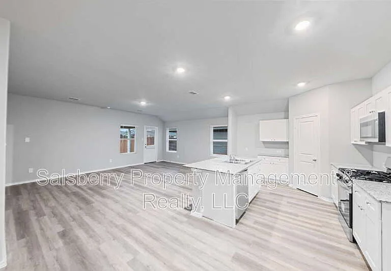 316 Smith Rd — Photo 4