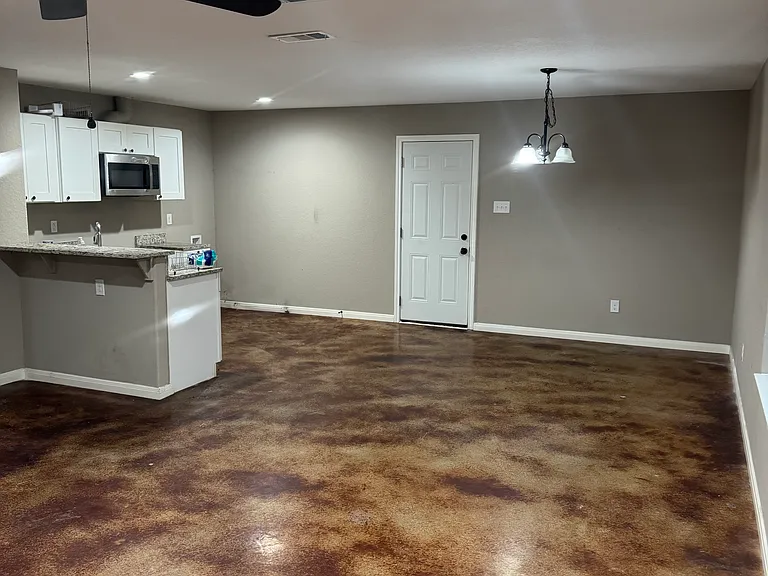 2213 Beauregard St #A — Photo 1