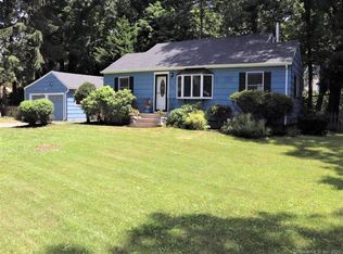 35 Fanton Rd, Danbury, CT 06811