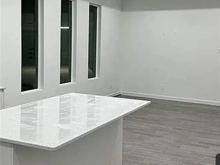 1404 Lore Dr #4 — Photo 4