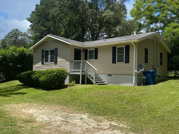 1095 Foster Cir