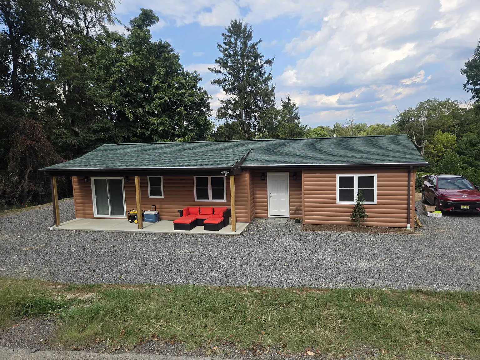 102 Leetwood Ave — Photo 1