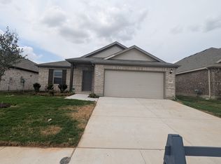 1709 Foliage Dr, Fort Worth, TX 76131