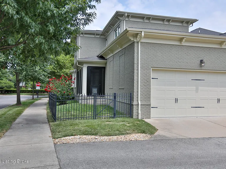 9300 Blazing Star Ln-6