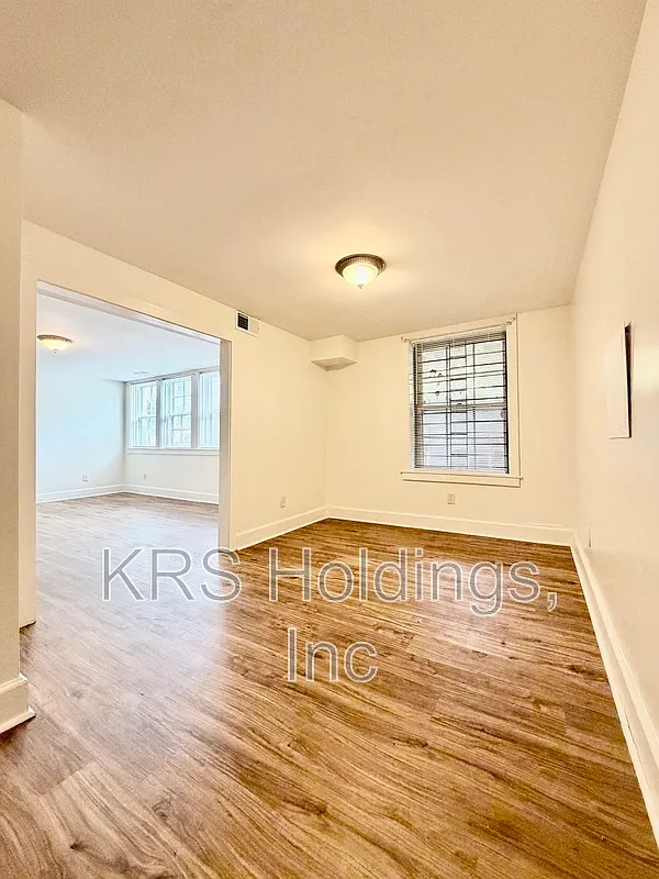 1 bed, 1.0 bath, 950 sqft, $950 — Photo 4