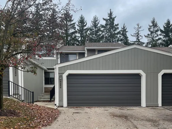 876 Yorktown Ct, Northville, MI 48167