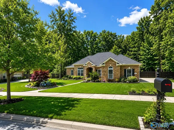 14 Natures Loop Rd SE, Huntsville, AL 35803