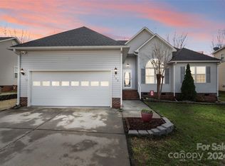 733 Kendall Green Rd, Fort Mill, SC 29715