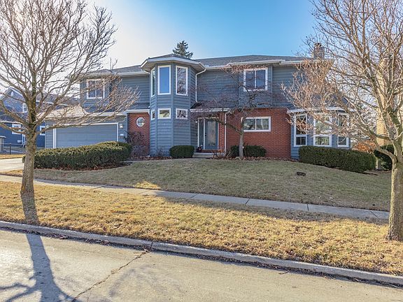 4th image of 29 Buckhurst Cir
