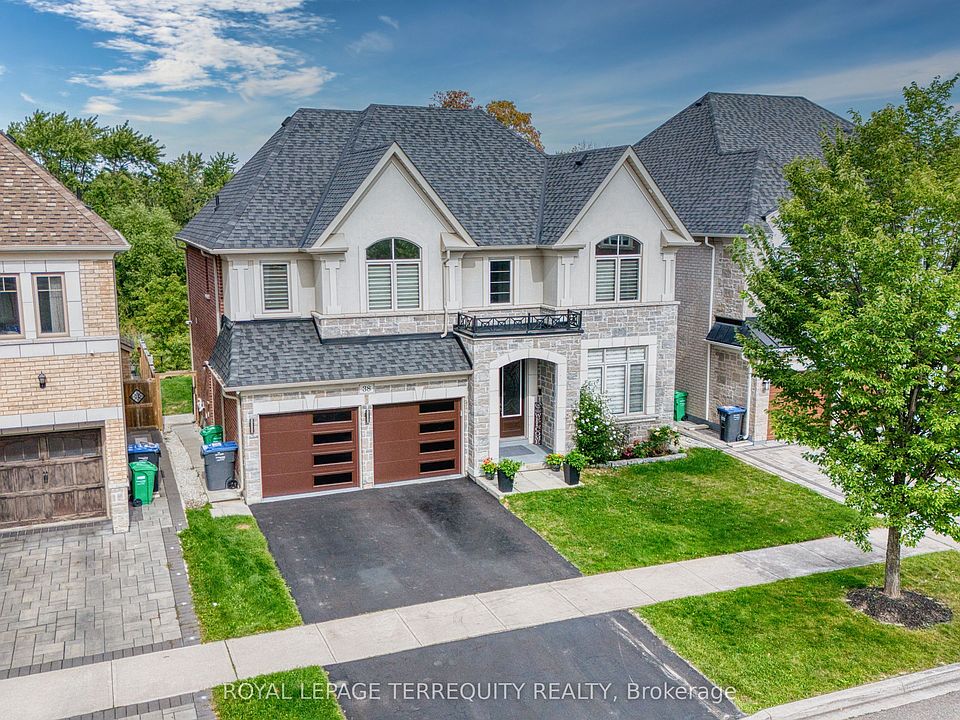 1st image of 38 Rhapsody Cres