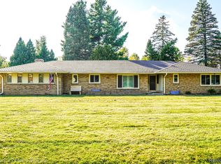 2211 N Sycamore Dr, Burton, MI 48509