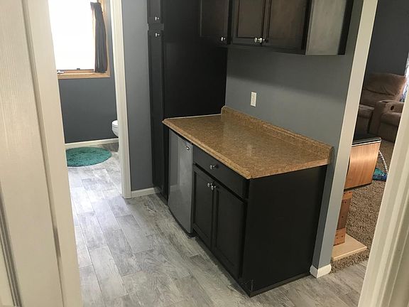 4th image of 1305 Earle Way