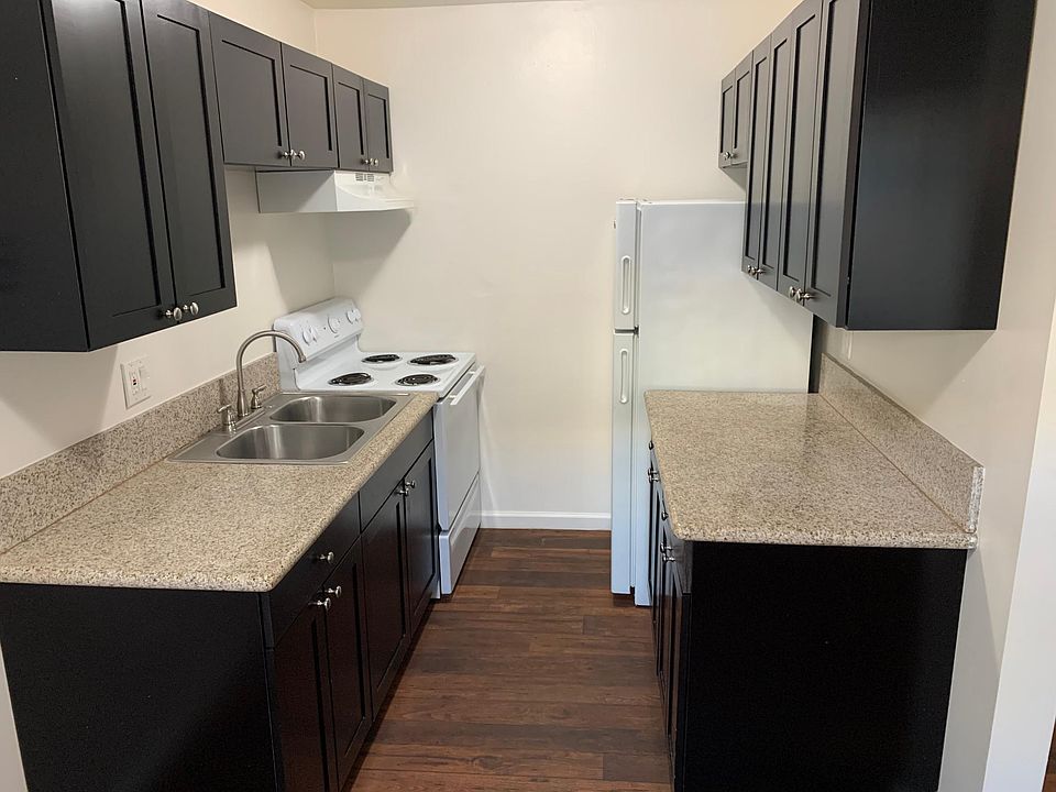 1st image of 2720 Broadway APT 24