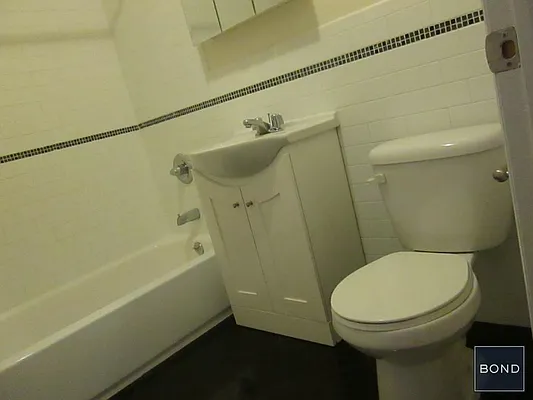 Rented by Bond New York | media 4