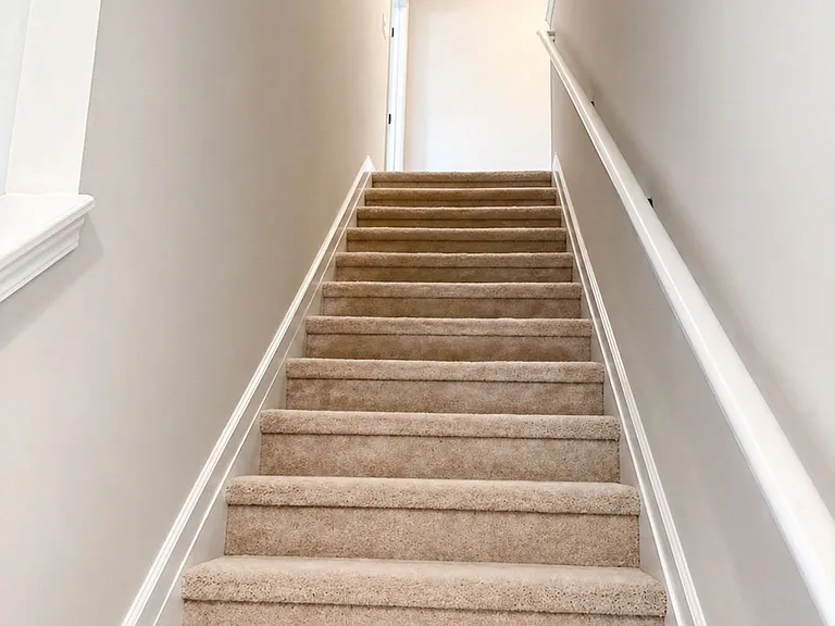 524 Lively Cres — Photo 8