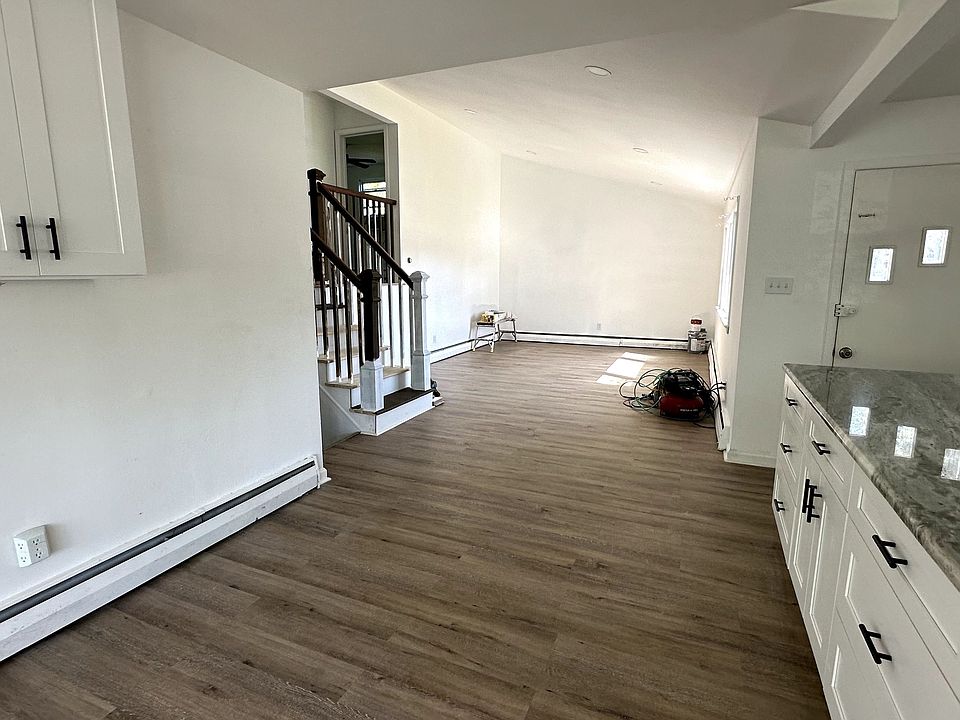 1st image of 277 W Langley Ave
