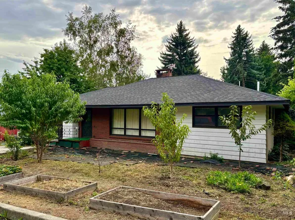 1119 E 5th St, Moscow, ID 83843