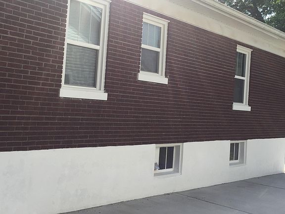 2nd image of 2368 Hawthorne Ave