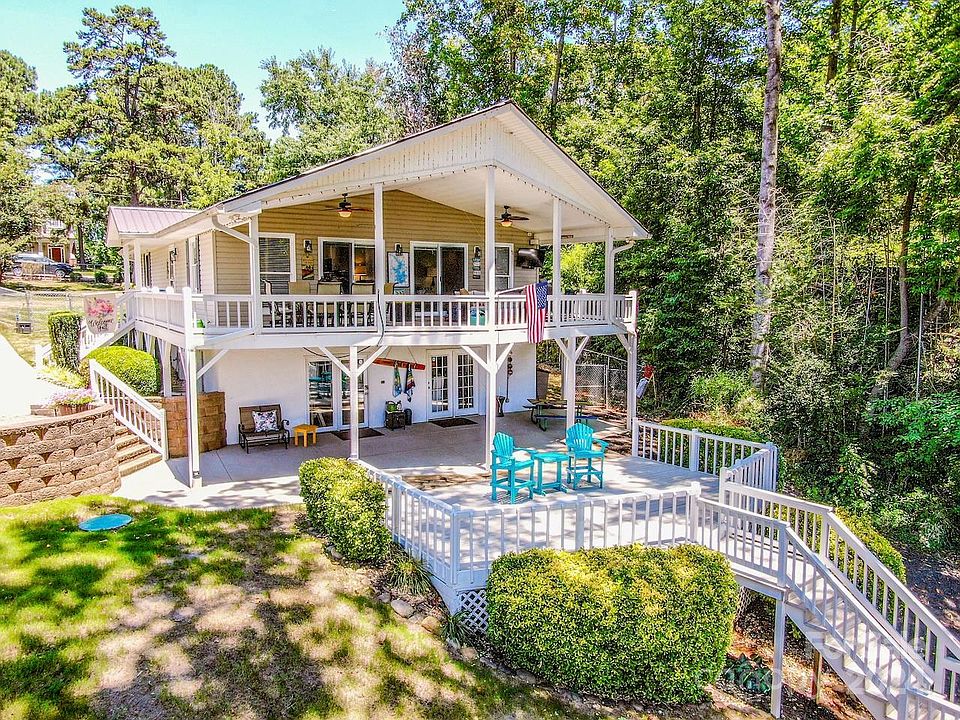 1st image of 4474 Lake Dr