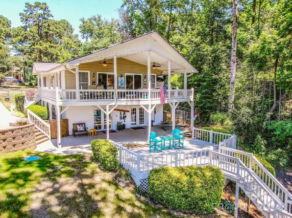 4474 Lake Dr, Sherrills Ford, NC 28673