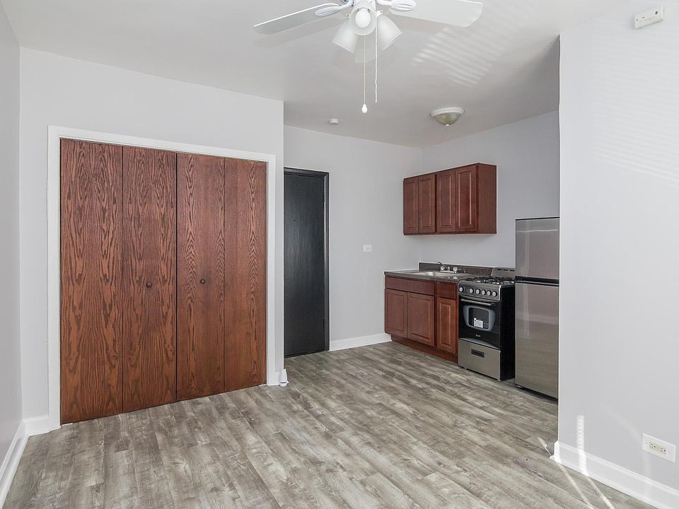 1st image of 5700 N Winthrop Ave #112