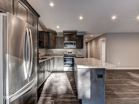 3rd image of 1636 Gunston Dr #A