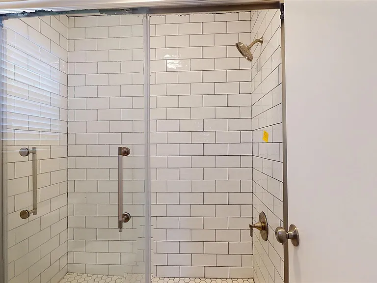 2331 Barrington Place Dr — Photo 27