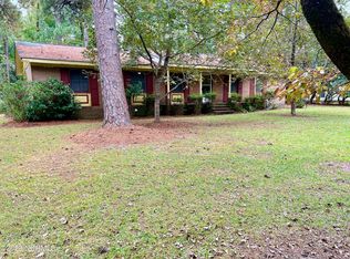 3201 Country Club Rd, New Bern, NC 28562