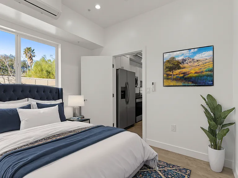 Bradley Luxury Living — Photo 6