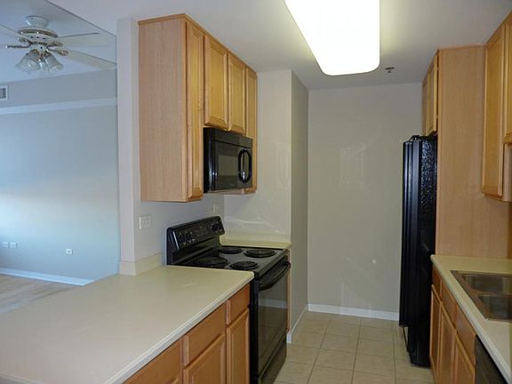 5th image of 77 S Evergreen Ave Unit 407