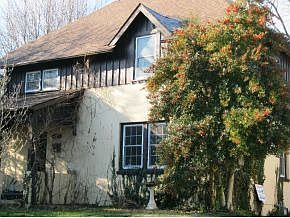 4th image of 277 Hammond Ave #355