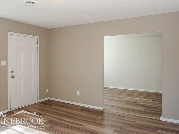 3rd image of 2203 Norwood Dr NW