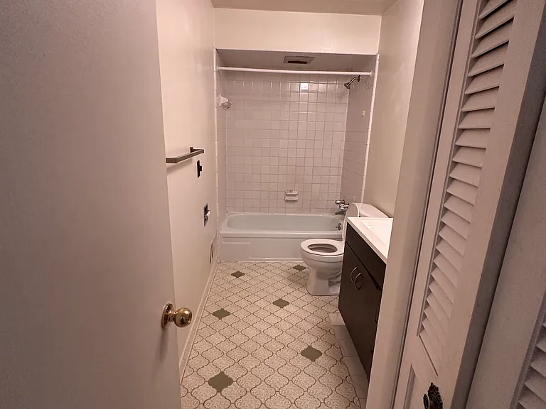 5317 Jackman Rd #15B — Photo 8