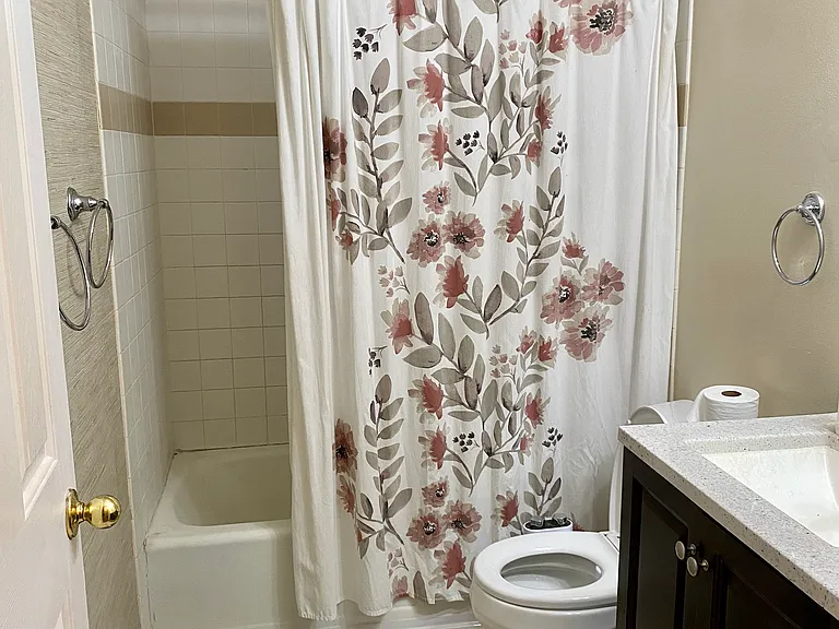 6404 Felder Dr — Photo 4