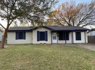 511 Limestone Dr, Euless, TX 76039