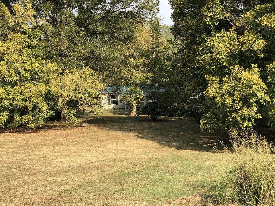 2nd image of 1005 Meadowbrook Rd