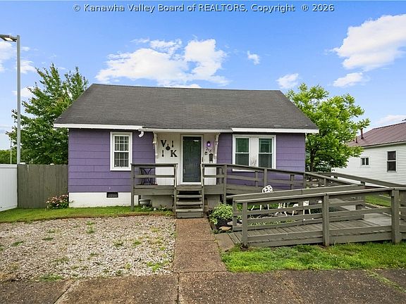 2nd image of 218 3rd Ave