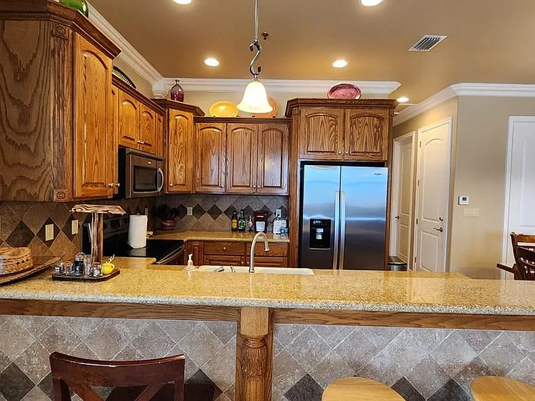 106 W Capricorn Dr — Photo 6