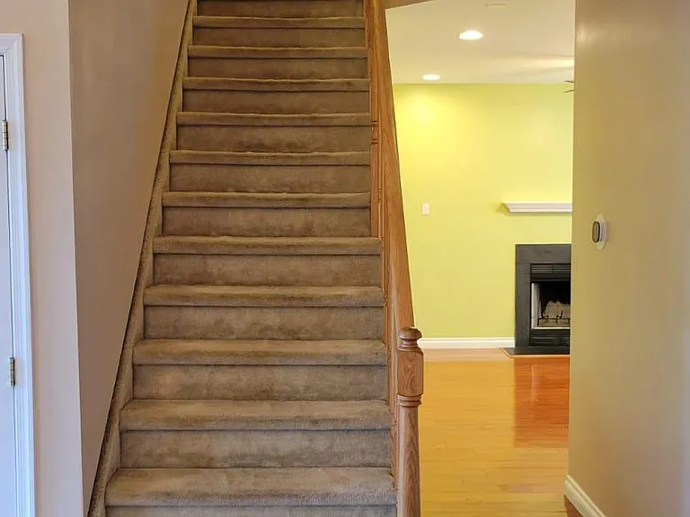 1081 Matthew St — Photo 13