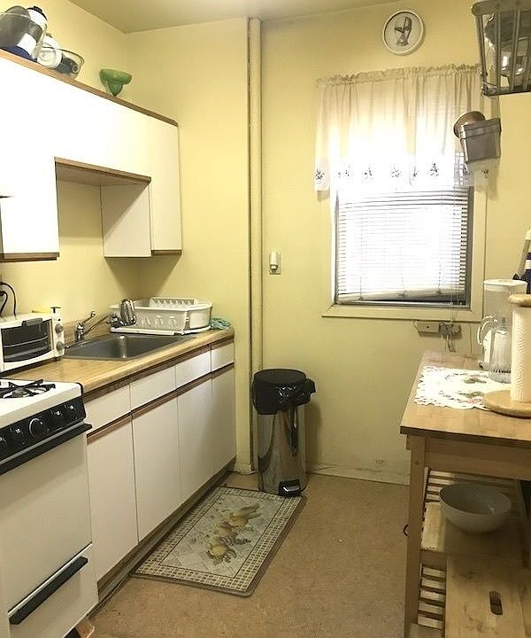 1st image of 3210 30th Ave APT 2R