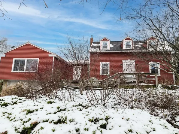 250 Kensington Pl, Syracuse, NY 13210