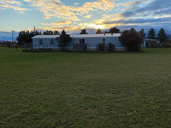 2nd image of 3608 Lovegrove Rd