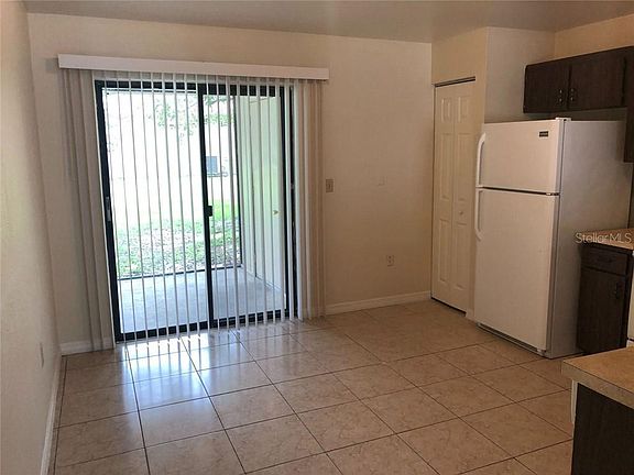 5th image of 336 Caldbeck Way