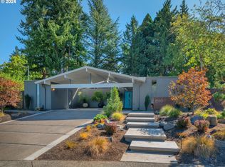 8560 SW Cecilia Ter, Portland, OR 97223