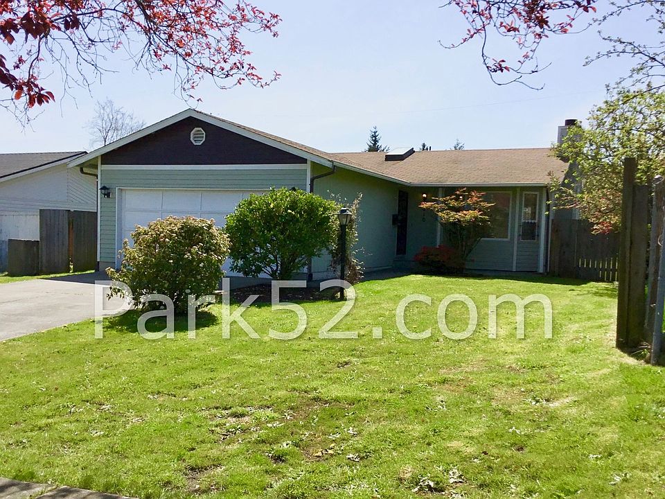 1st image of 210 E 61st St
