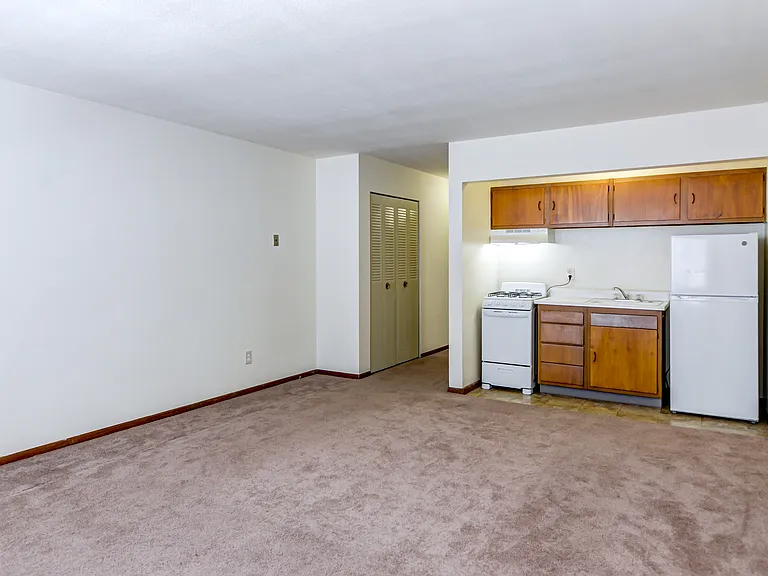 Pillsbury Apartments — Photo 6