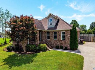 17043 Cliff Dr, Athens, AL 35613