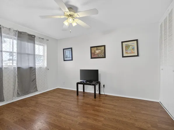 2833 Crosley Drive W #C, West Palm Beach, FL 33415