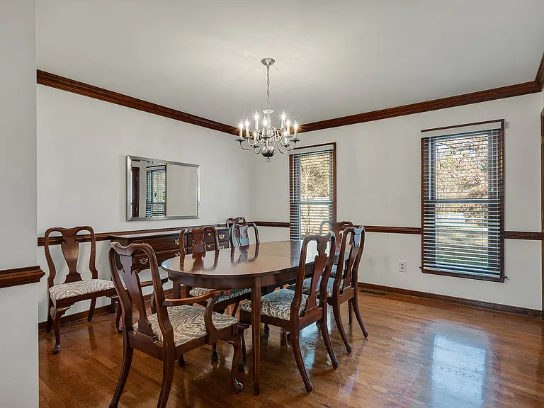 9621 Peppertree Dr — Photo 11