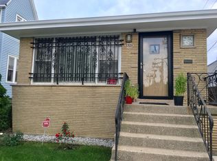2325 W 51st St, Chicago, IL 60609